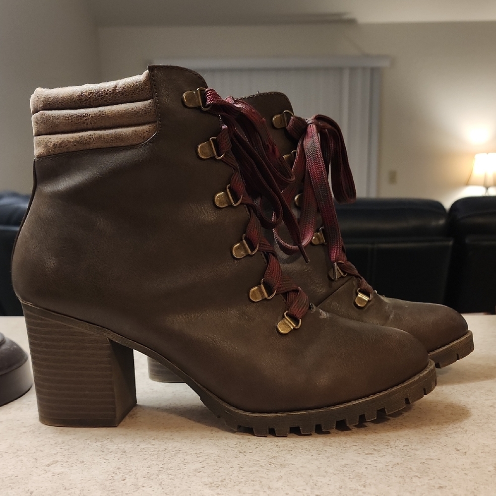Maurices Westyn Brown Boots